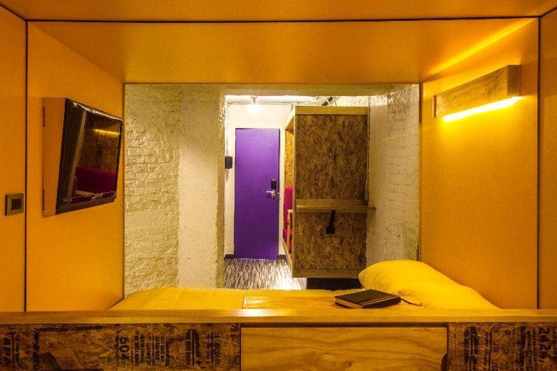 Standard Queen Room - Non-Smoking,1589384877:JPEG